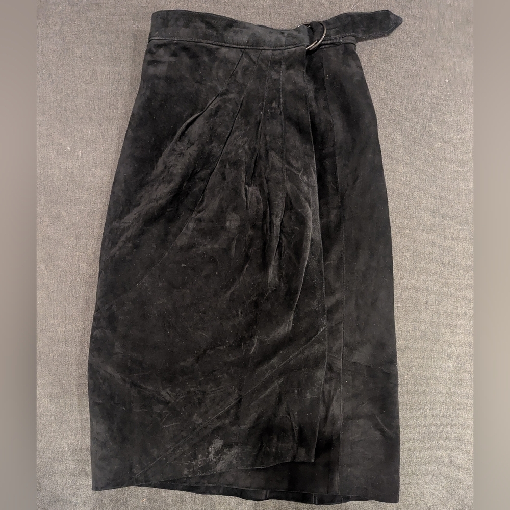 Danier Black Suede Midi Skirt | Genuine Leather | Size 4